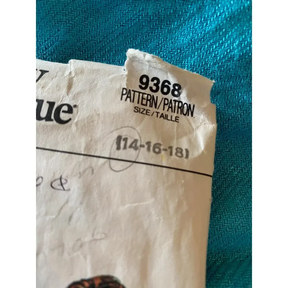 Vogue 9368 shirt dress pattern size 14